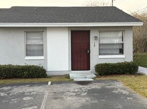 Building Photo - 19 Lake Villa Way