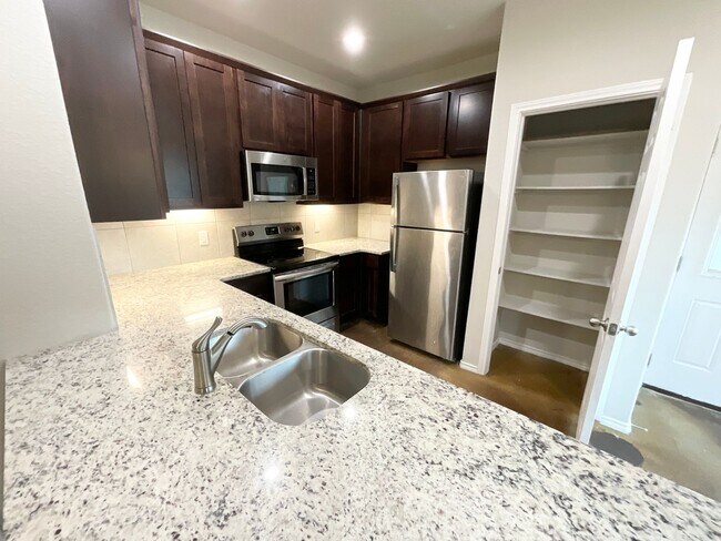 Building Photo - Luxury 2-story | 3-bedroom | 2.5-bath  dup...