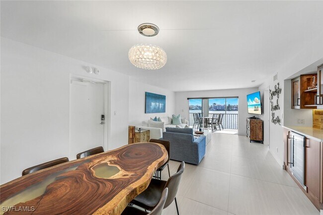 Building Photo - 9486 Gulf Shore Dr