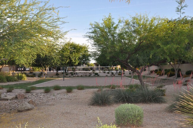 Building Photo - Stunning 5bed/3bath 2771 sq/ft Gilbert Home!