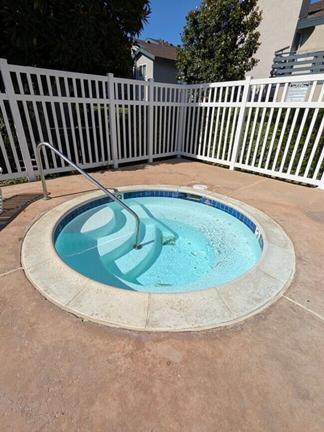 Building Photo - 1 Bed-1 Bath Single Story Condo on 2nd Floor located in El Cajon
