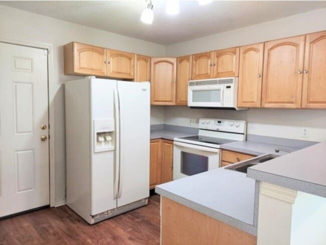 Building Photo - 3 Bedroom House in City Limits Available. St Augustine.