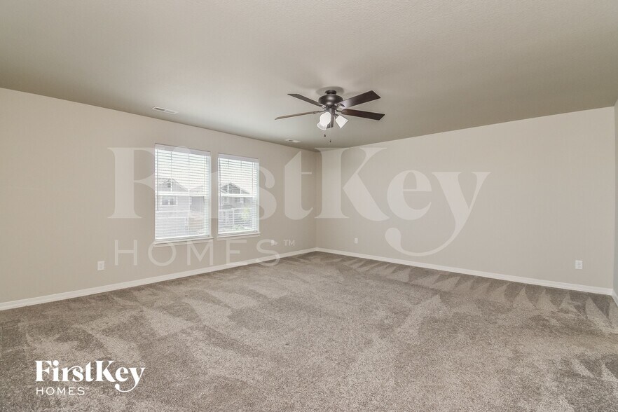 Building Photo - 8288 Kintla Ct