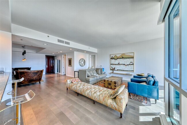 Building Photo - 4525 Dean Martin Dr