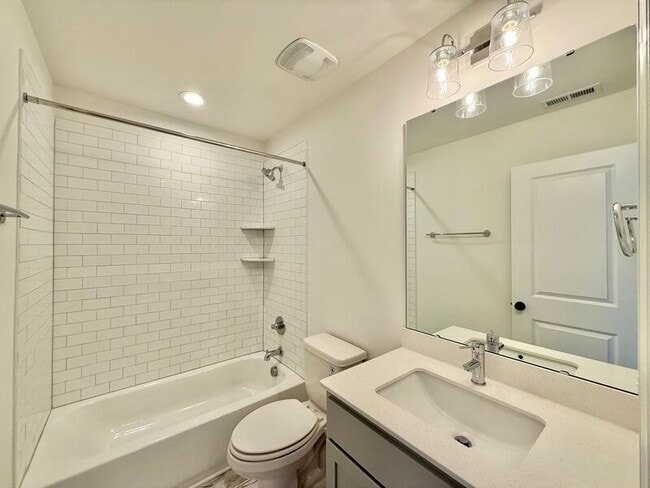 Building Photo - 4811 Gossamer Ln
