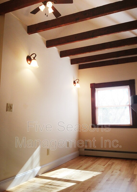Building Photo - 40 Intervale Ave