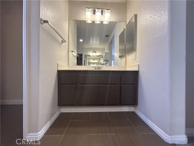 Building Photo - 16391 Misty Hill Dr