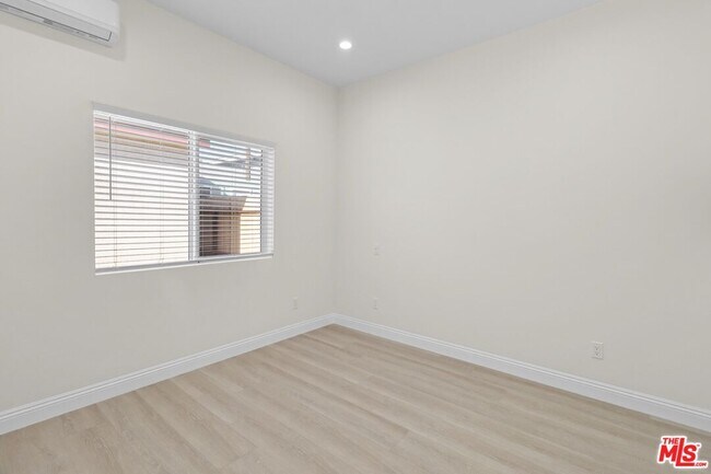 Building Photo - 2445 Harwood St