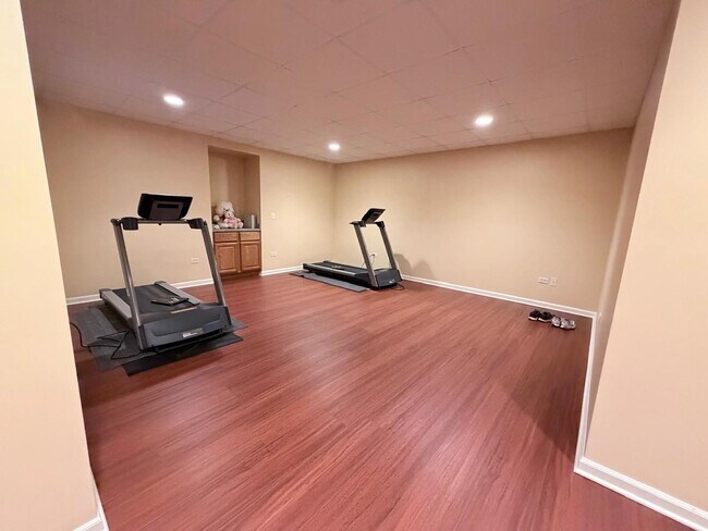 Building Photo - 3823 Sunburst Ln