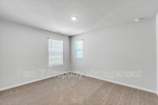 Building Photo - 512 Turpentine Trl