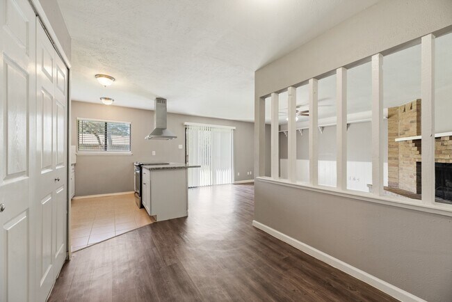 Building Photo - 17615 Autumn Hills Dr