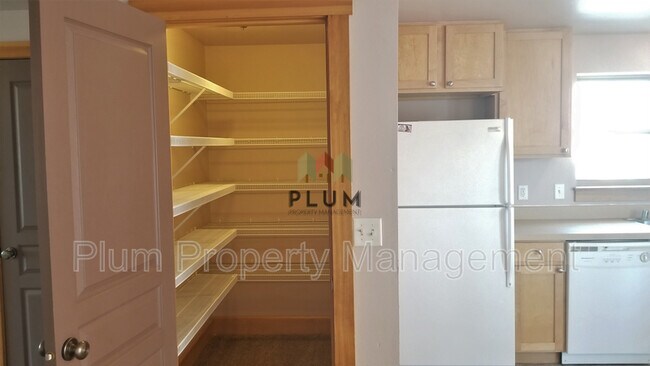 Building Photo - 2726 O'Shaughnesy St