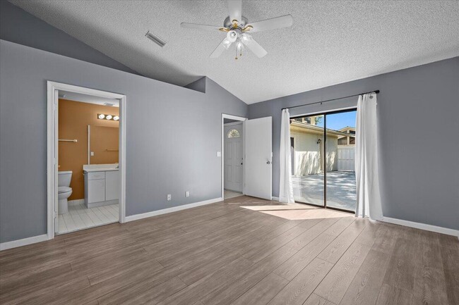 Building Photo - 12556 Woodmill Dr