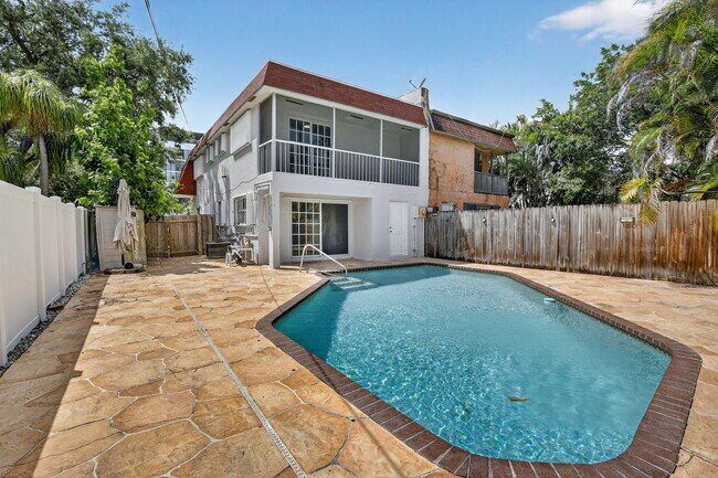 Building Photo - 5514 SW 44th Terrace