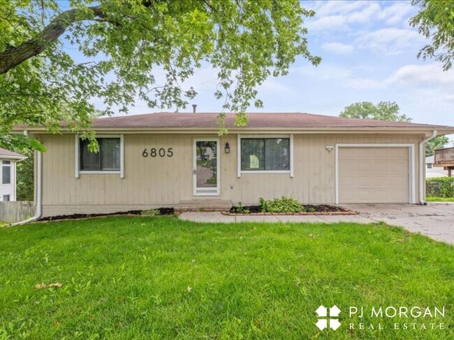 Building Photo - Millard Rental Ready to Impress!