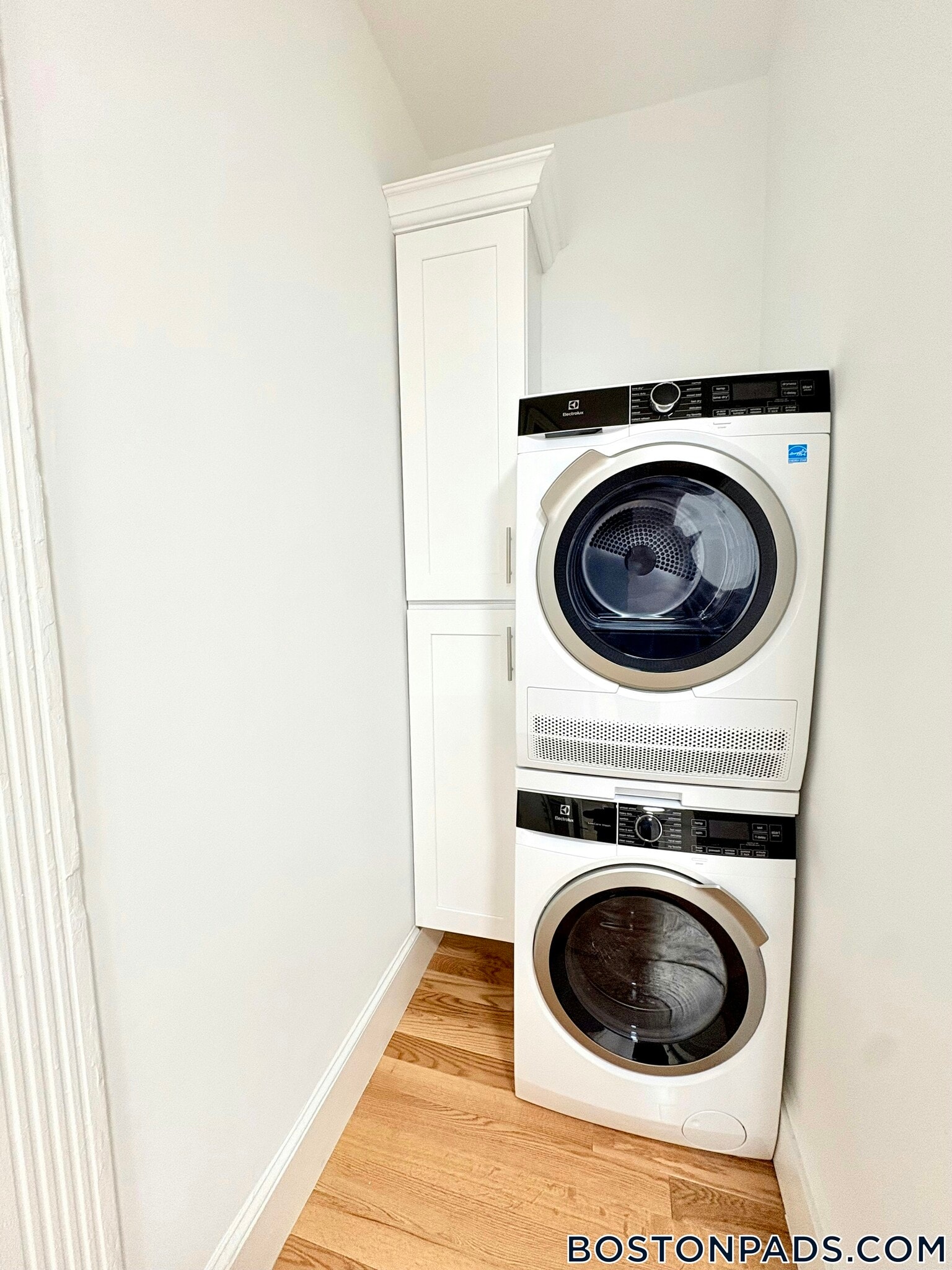 Building Photo - 175 Hemenway St