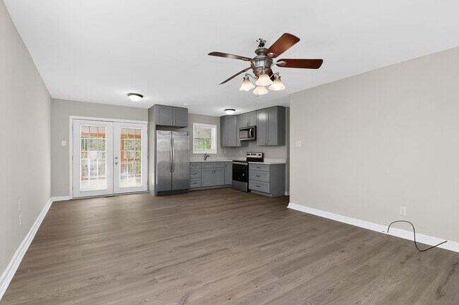 Building Photo - Updated 3BD/2BA Ranch in Lowell, NC!