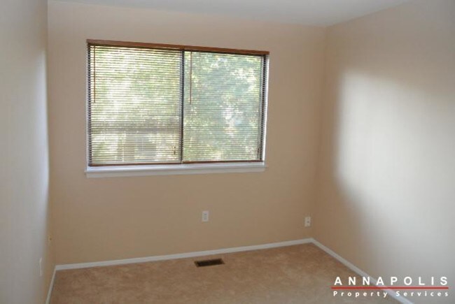 Building Photo - 12 rockwell court