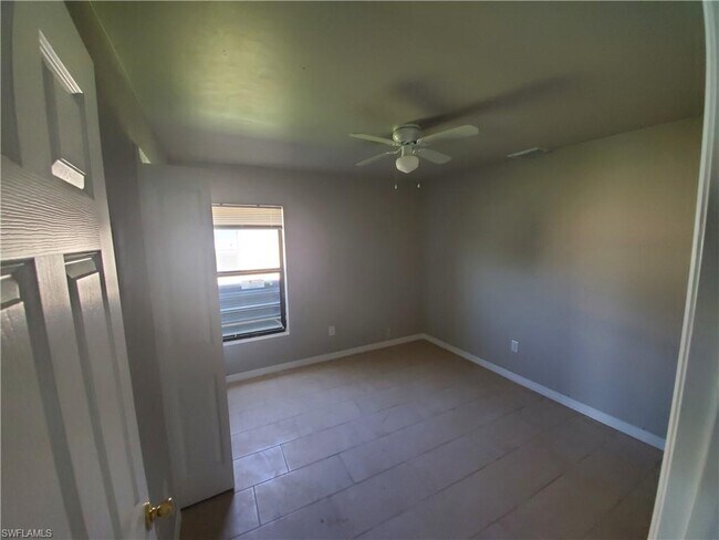 Building Photo - 3418 SW 17th Ave