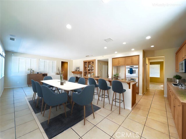 Building Photo - 17231 Greentree Dr