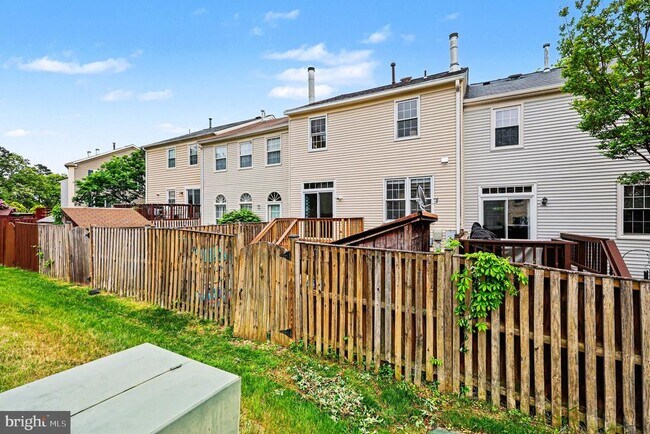 Building Photo - 7468 Brighouse Ct