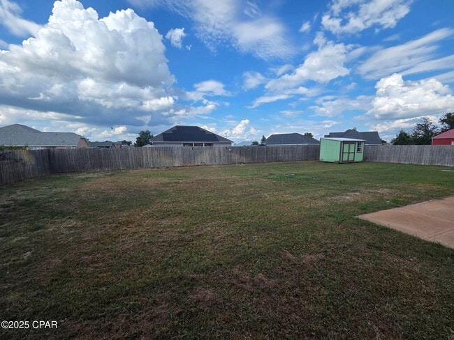 Building Photo - 5209 Hickory St