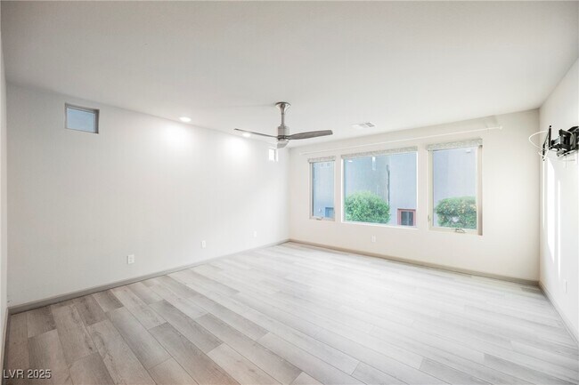 Building Photo - 8081 Misty Canyon Ave