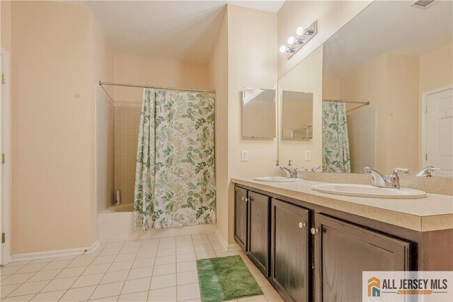 Building Photo - 224 Timberlake Dr