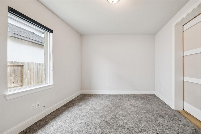 Building Photo - 10014 Serenity Grv Dr