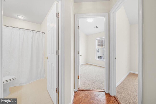 Building Photo - 631 Gatestone St