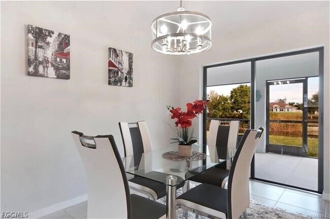 Building Photo - 4334 SW 9th Pl