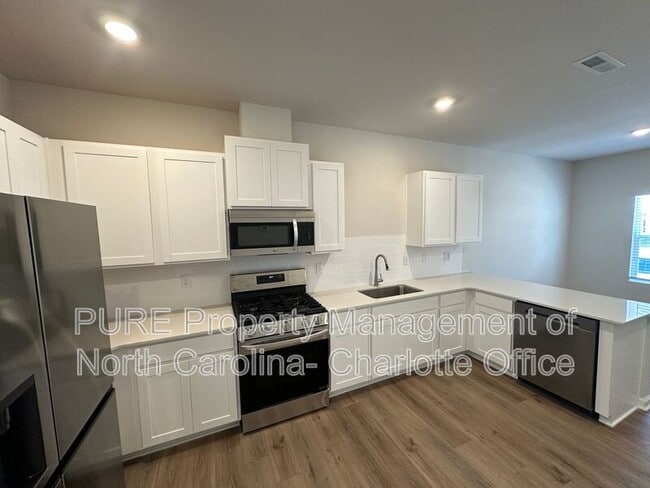 Building Photo - 1835 Autumn Mist Dr