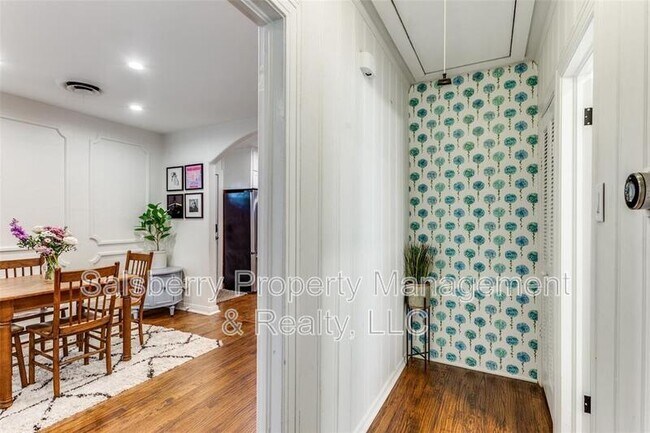 Building Photo - 3812 Birchman Ave