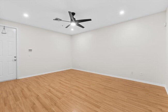 Building Photo - 1460 Corbison Point Pl