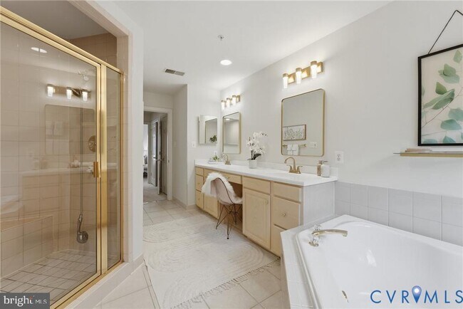 Building Photo - 6806 Thompson Crest Ct