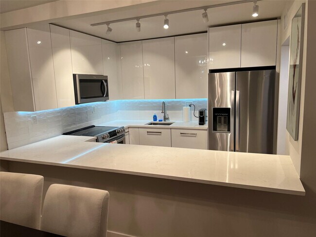 Building Photo - 3821 Environ Blvd