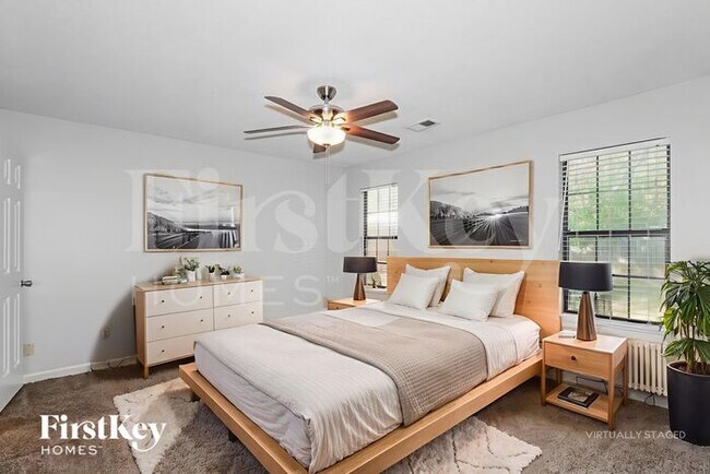 Building Photo - 7098 Maryland Ct