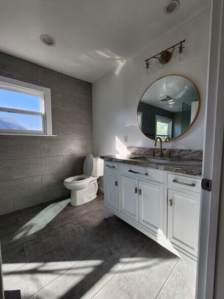 Bathroom - 1307 W 23rd St