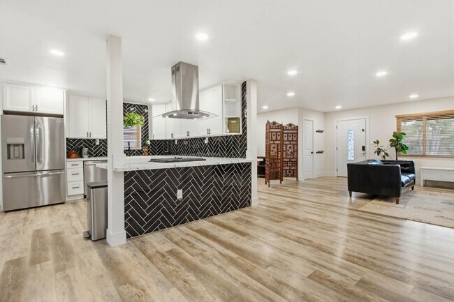 Building Photo - 1418 Marshall St