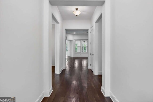 Building Photo - 408 Cottonwood Cir