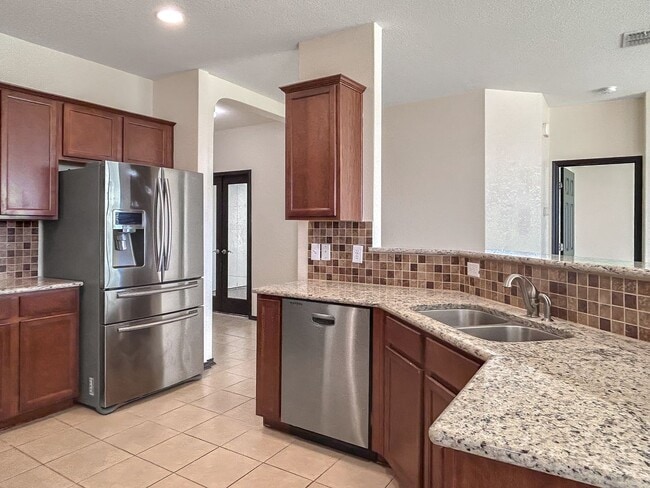 Building Photo - One-Story Home with Office in Bridlewood P...