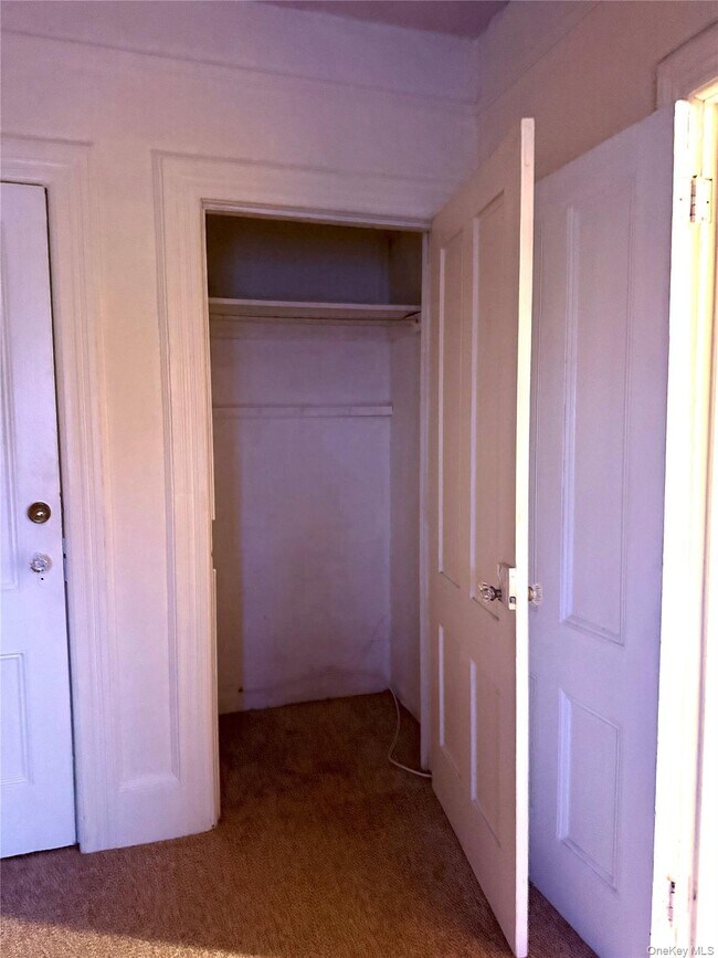 Building Photo - 64 Anstice St