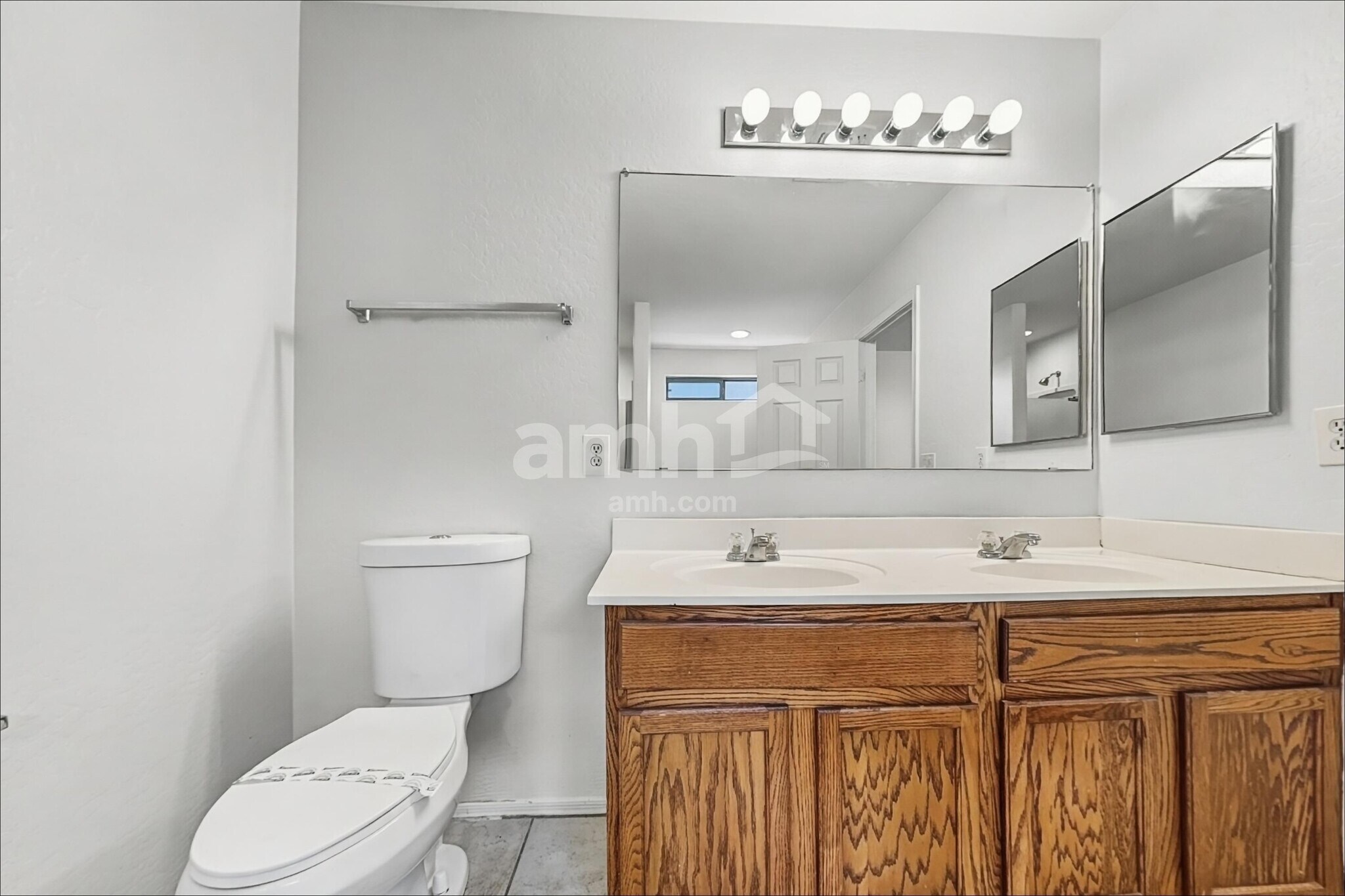 Building Photo - 2365 E Meadow Lark Way