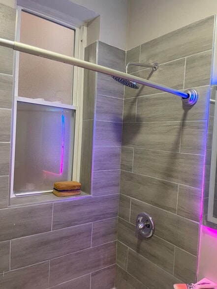 Building Photo - 6326 S Saint Lawrence Ave