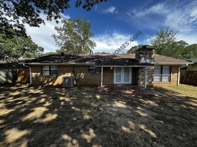 Building Photo - 6713 Navajo Trail