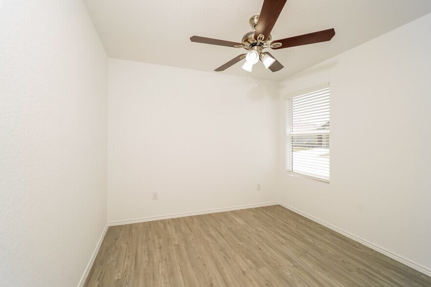 Building Photo - 2461 Vesper Bnd