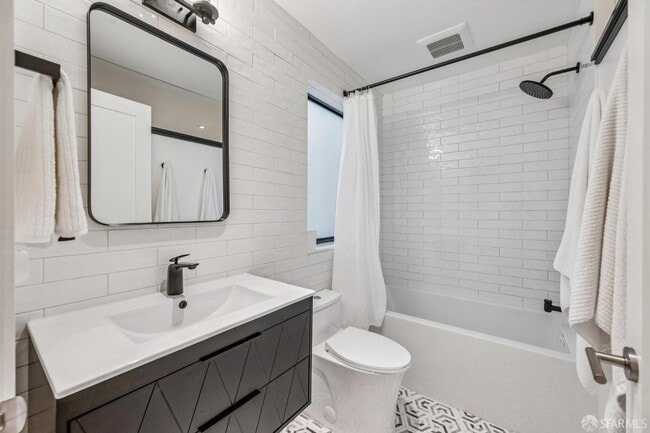 Building Photo - 312 Green St