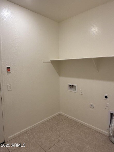 Building Photo - 21288 W Yale St