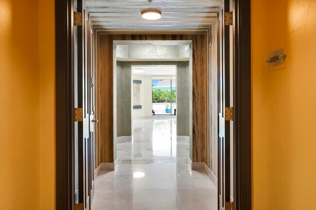 Building Photo - 3610 Gardens Pkwy