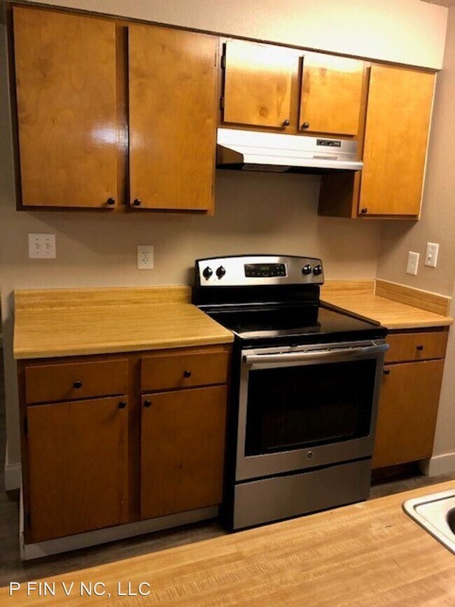Building Photo - 4 br, 2 bath House - 106 Barnsbury Ct